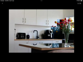 Modern and spacious 1-Bedroom Holiday Home